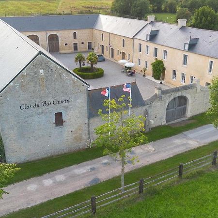 Le Clos Du Bas Courtil Guesthouse B&B Omaha Beach Osmanville Buitenkant foto